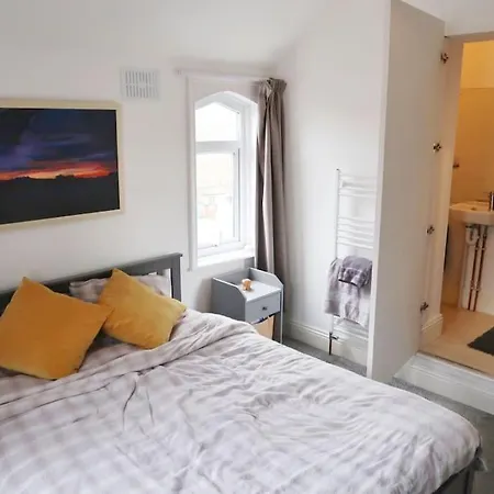 Castle Manor, 4 Bed Seaside Retreat شقة *