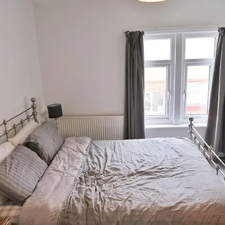 Castle Manor, 4 Bed Seaside Retreat شقة سكرابورو