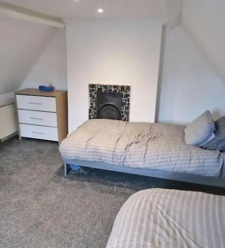 Castle Manor, 4 Bed Seaside Retreat Scarborough