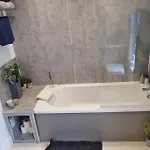Castle Manor, 4 Bed Seaside Retreat *
